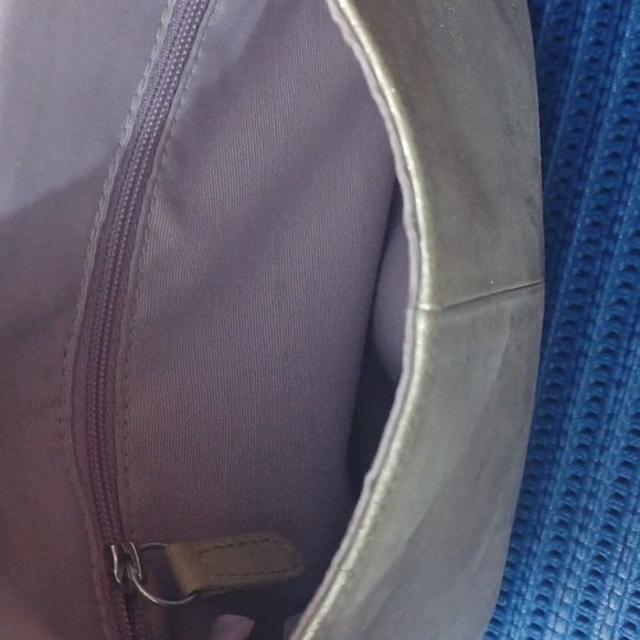 Coach - Picture 5 of 7